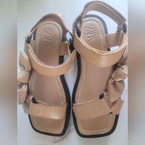 Zara Women's Tan Sandals